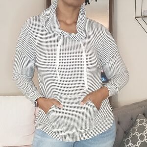 MELLODAY White & Black Hooded Pullover with Drawstring